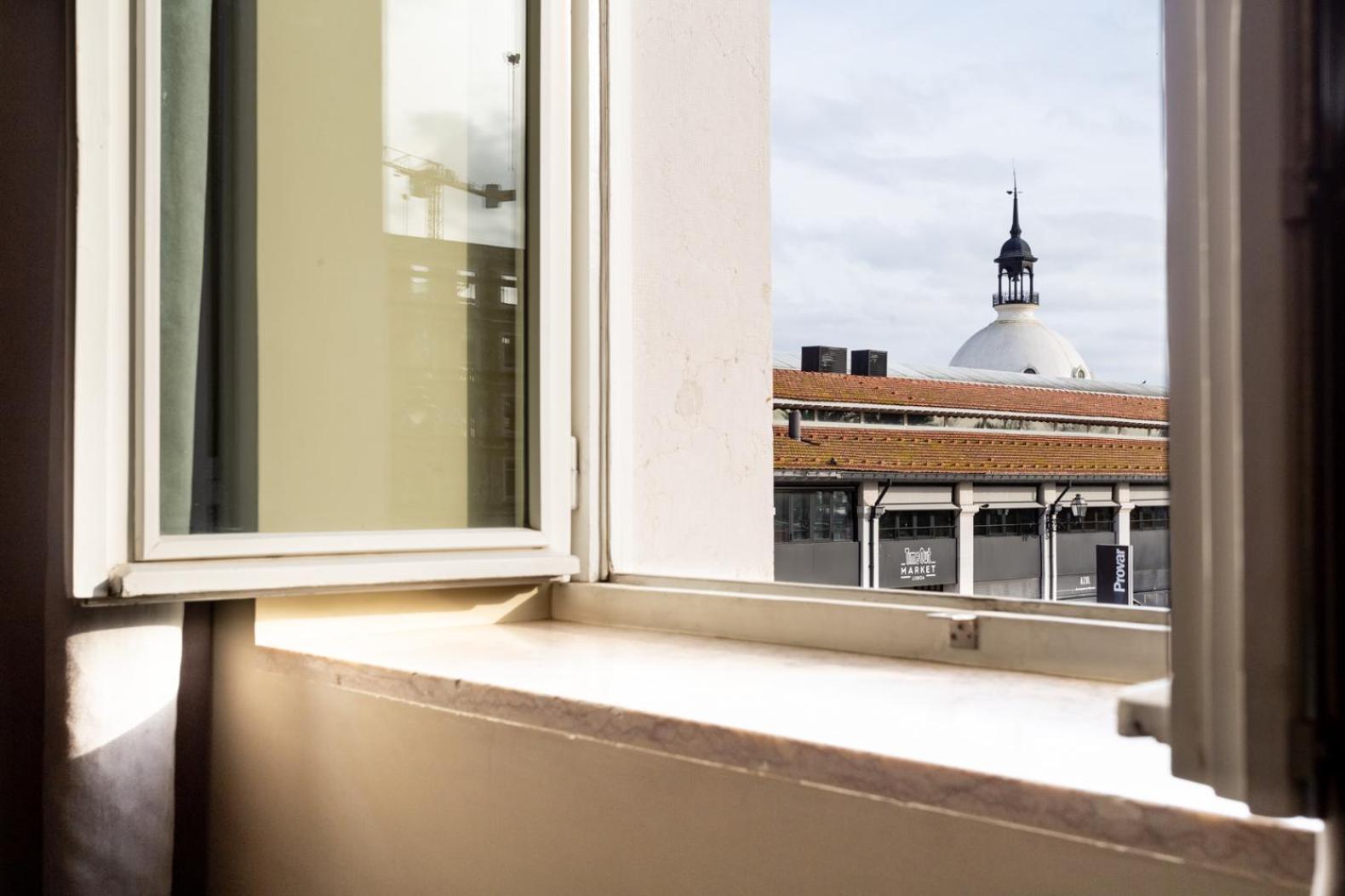 Joivy Downtown Market Apartments Lisbon Bagian luar foto